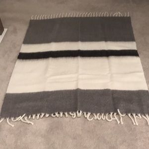 Banana Republic Factory Boucle striped throw - medium heather grey